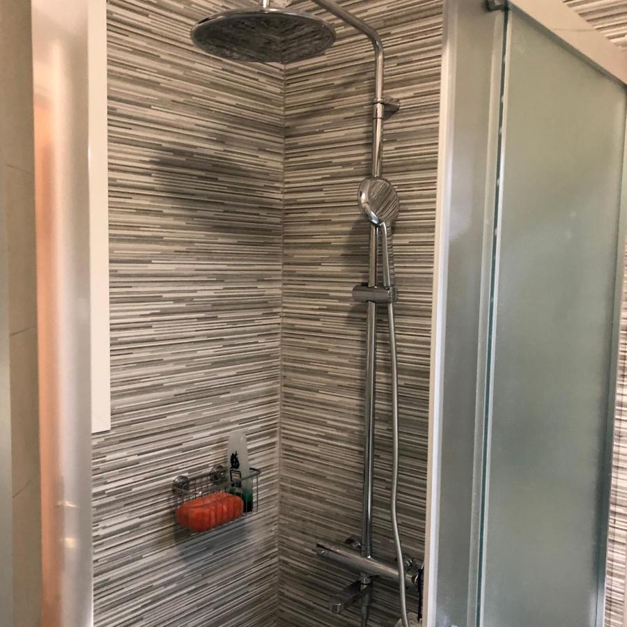 Sofia'S Pearl Beachfront Maisonette Nea Kallikrateia Екстер'єр фото