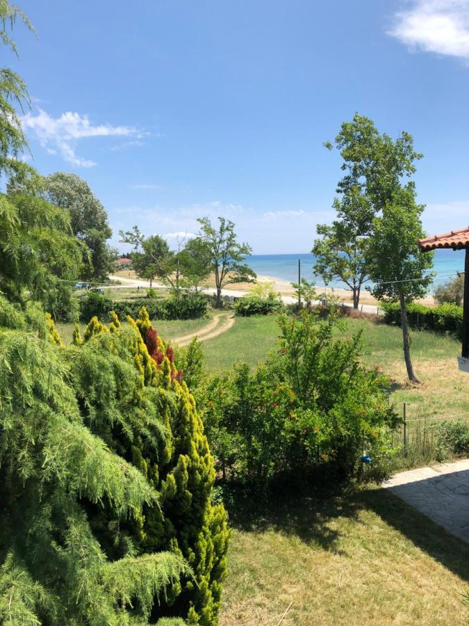 Sofia'S Pearl Beachfront Maisonette Nea Kallikrateia Екстер'єр фото