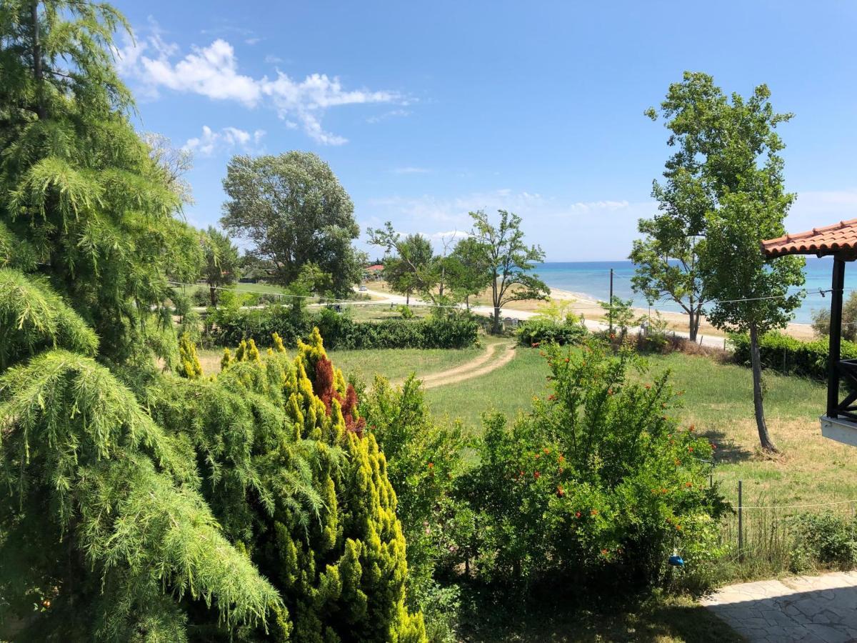Sofia'S Pearl Beachfront Maisonette Nea Kallikrateia Екстер'єр фото